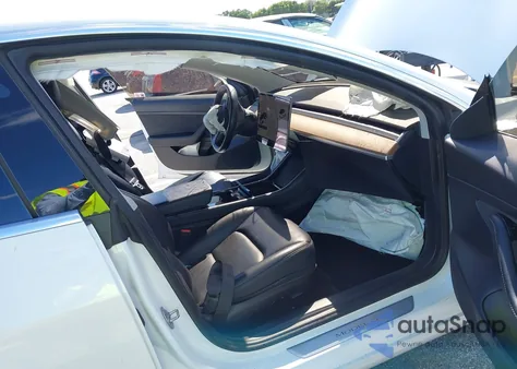 2020 Tesla Model 3 Standard Range Plus Rear-Wheel Drive/Standard Range Rear-Wheel Drive from USA, damaged, VIN 5YJ3E1EA8LF783631